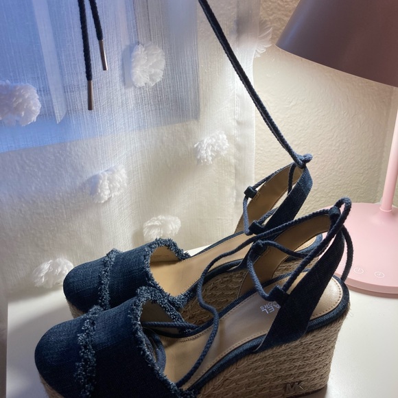 Michael Kors wedges NEW - Picture 5 of 10